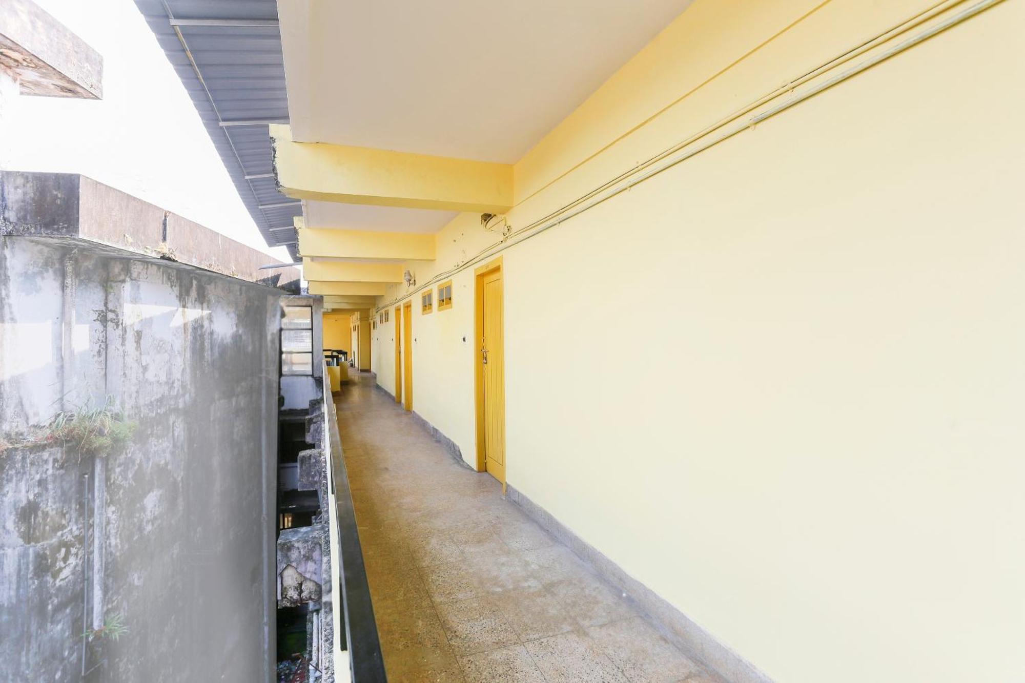 SPOT ON 65523 Tkt Tourist Home Kannur Buitenkant foto